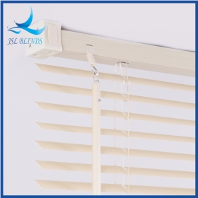Persianas venezianas de PVC creme