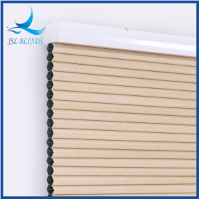 Cortinas celulares que escurecem ambientes